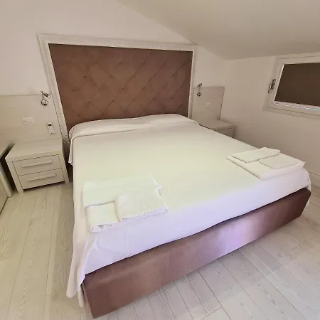 Affittacamere Diffuso Isola Nel Parco 3*